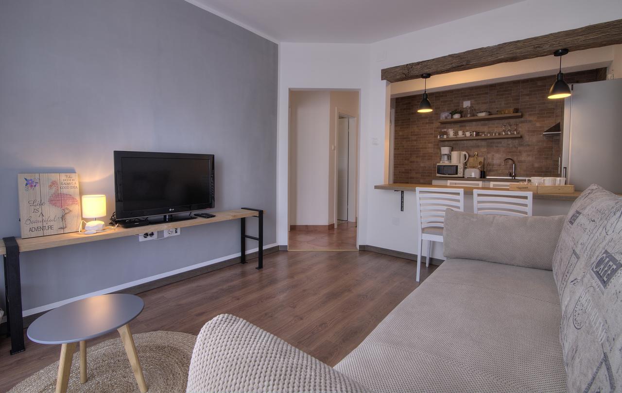 Apartments Lola Senj  Extérieur photo