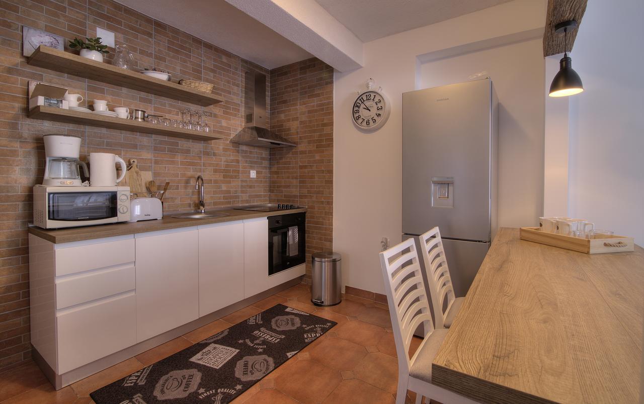 Apartments Lola Senj  Extérieur photo