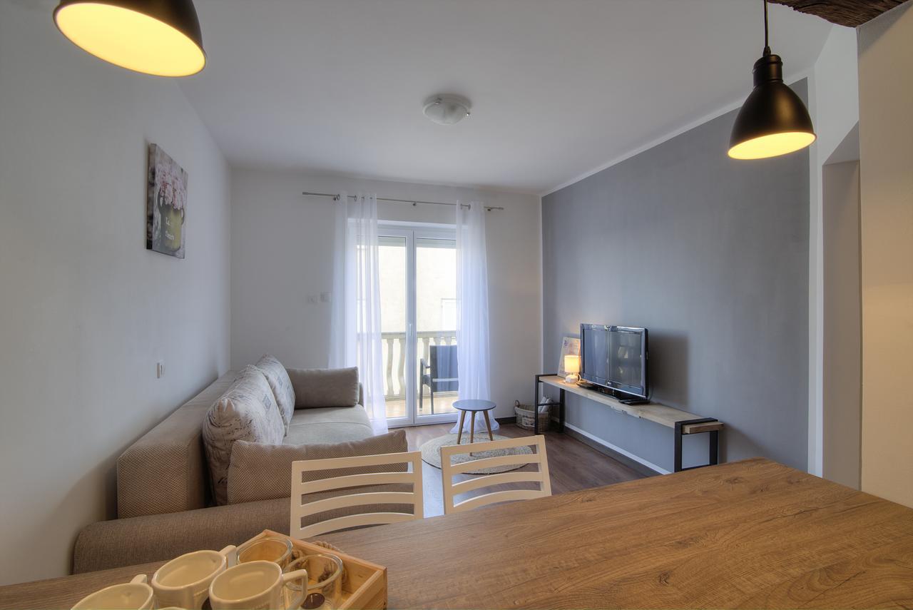 Apartments Lola Senj  Extérieur photo