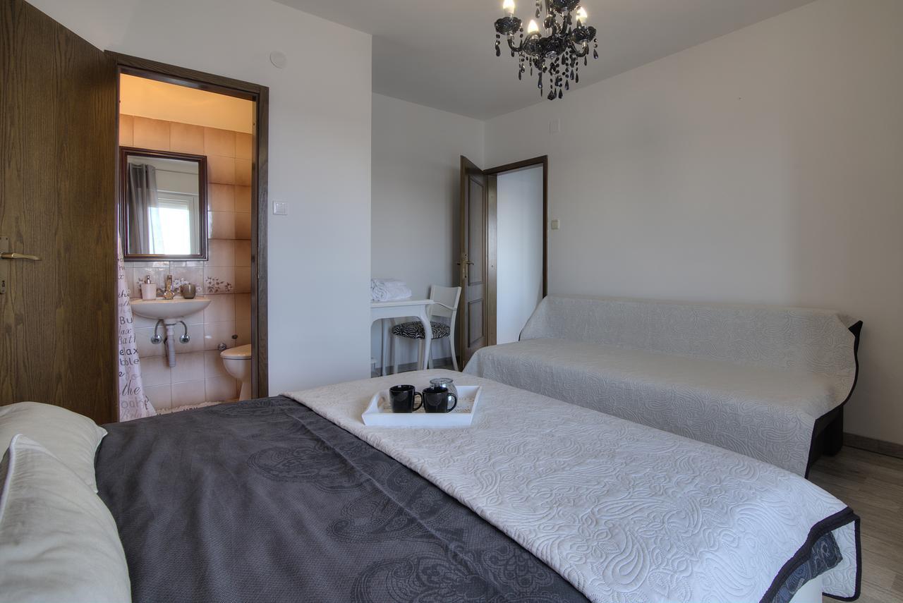 Apartments Lola Senj  Extérieur photo