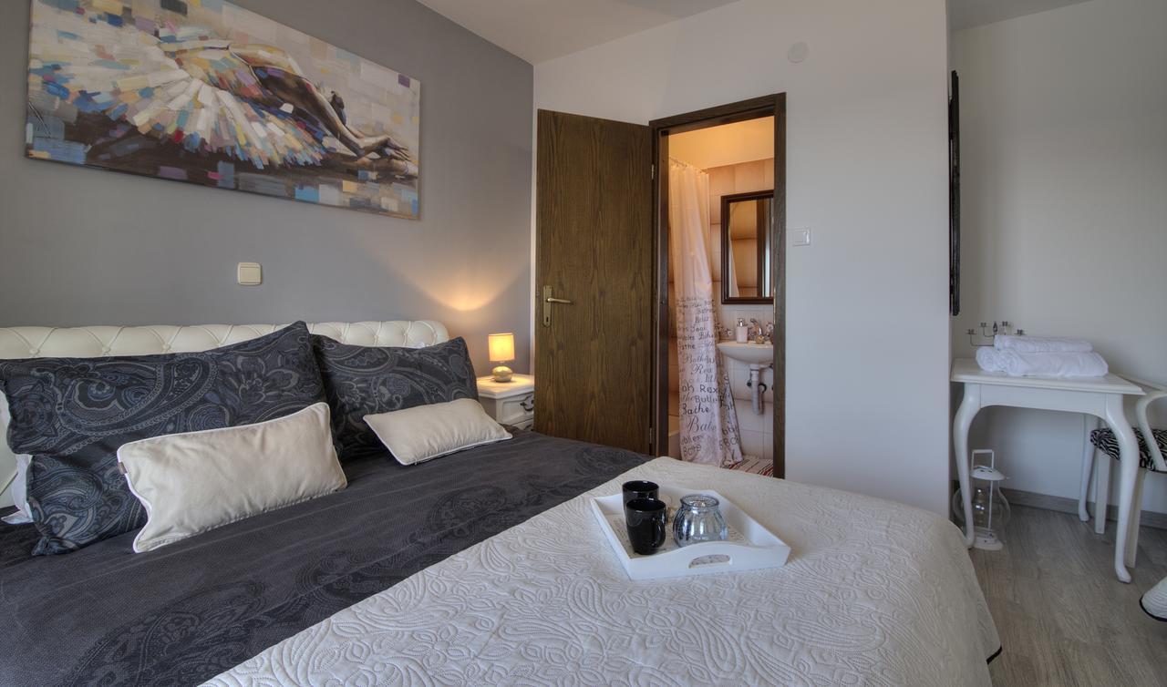 Apartments Lola Senj  Extérieur photo