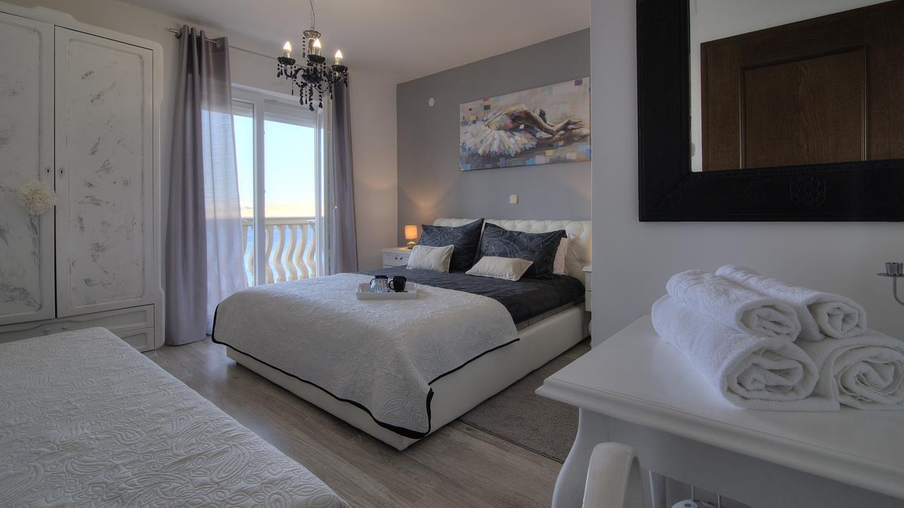 Apartments Lola Senj  Extérieur photo
